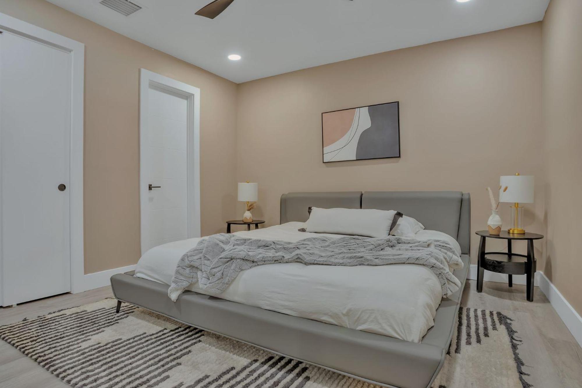 Stunning 2 Story Villa With Pool 포트 로더데일 외부 사진